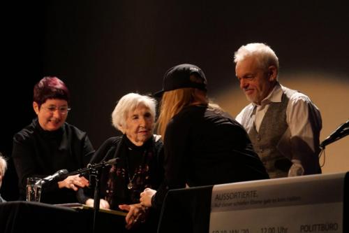 AUSSORTIERTE. Auf dieser schiefen Ebene gab es kein Halten 